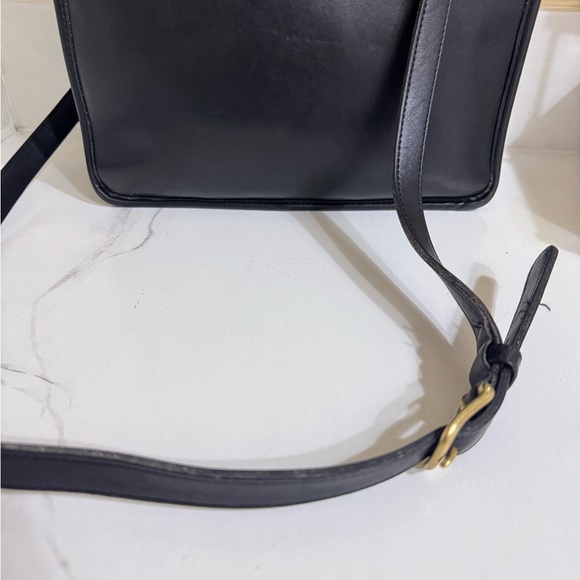 Coach Vintage Black Leather MADE IN USA. May 1994 Willis Bag. Rare find. - Picture 13 of 15